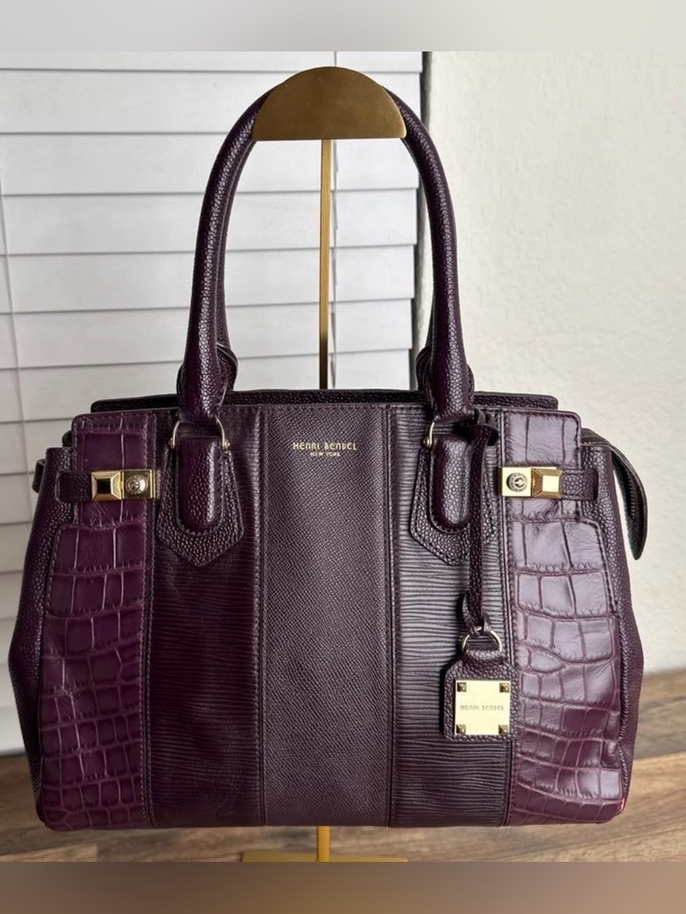 henri bendel Limited Edition Plum Leather Satchel with Gold Hardware - RARE!! - Picture 4 of 13